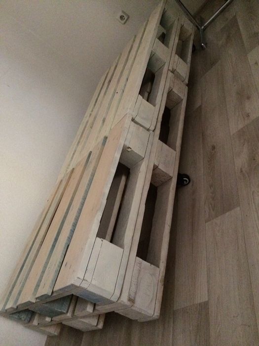 Кровать - лофт на колёсах