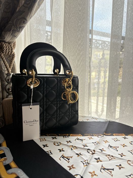 Чанта на Dior-среден размер