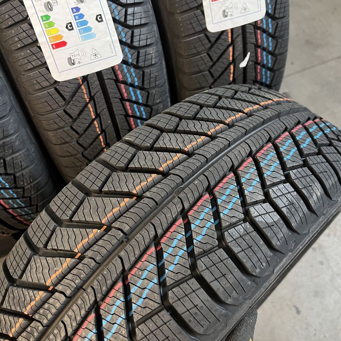 2 Anvelope iarna NOI 215 60 16 Point S (by Continental)