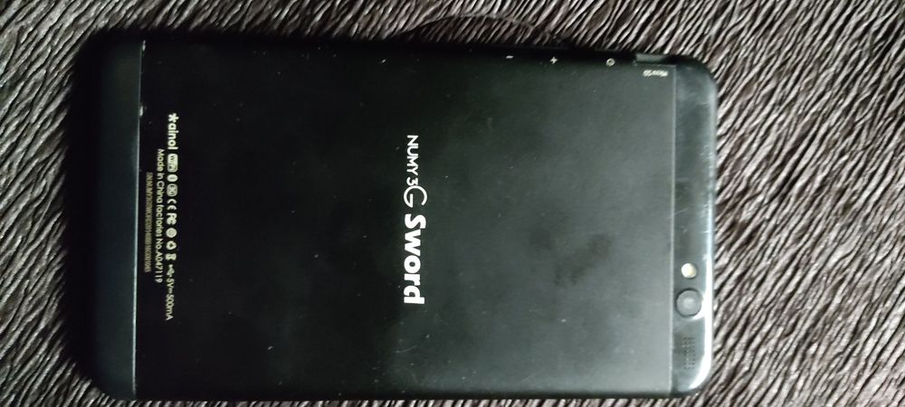 Продам планшет NUMI 3 G Sword