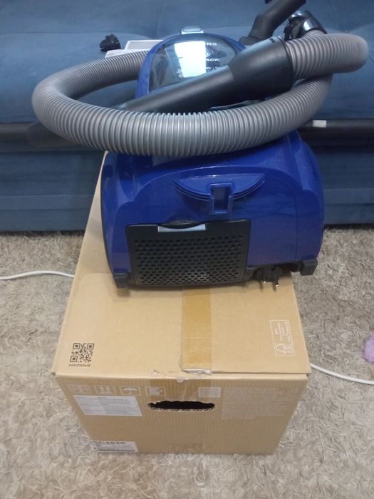 Продам пылесос,отл.сост,двигатель мощный,фильтра чистые,все в сборе