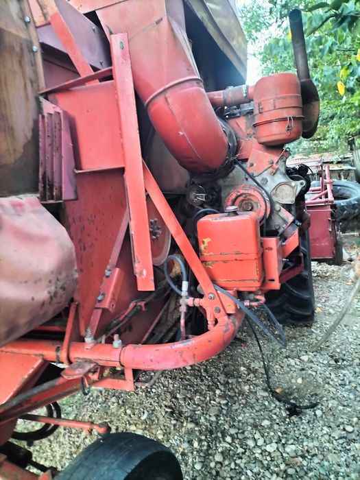Se vinde combina fahr m66s cu motor cu răcire pe aer deutz f4l 912