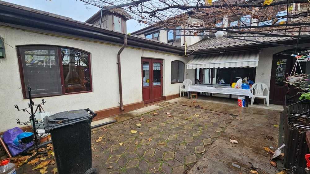 Vand casa (parter+mansarda), zona plantelor