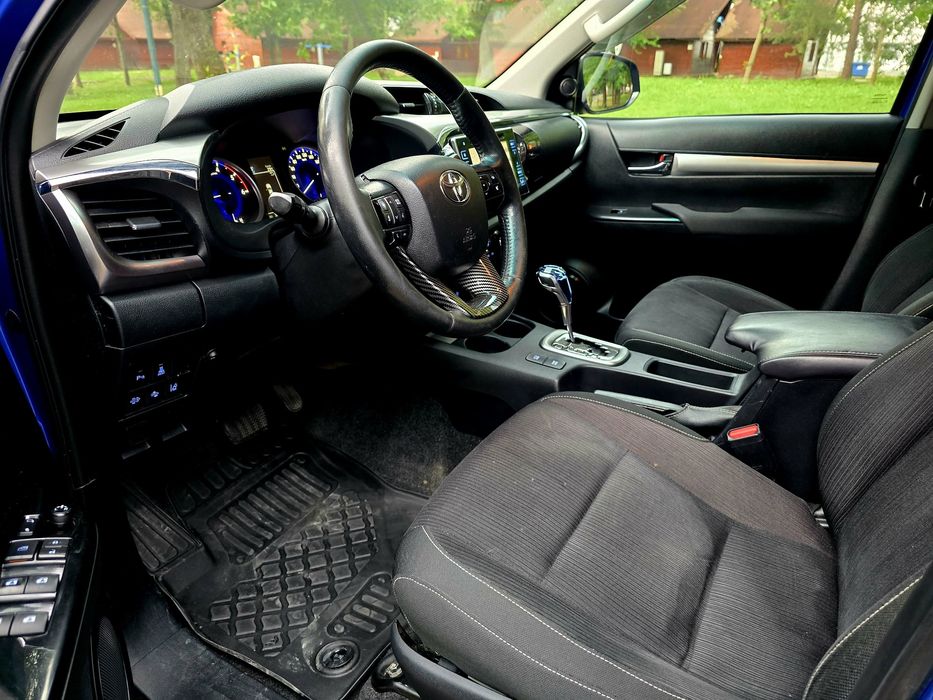 Toyota Hilux-4×4-2019-2,4D-150cp-E6-319000km-automat-variante auto