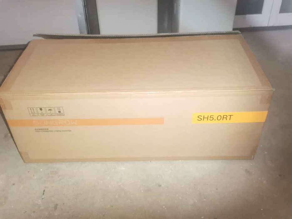 Vând invertor de 5kw