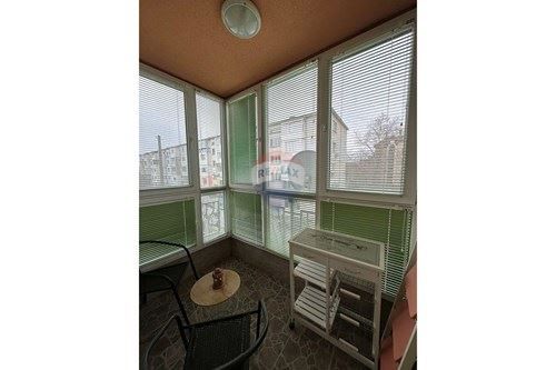 Продава се Тристаен апартамент в Варна, Цветен квартал - 78 кв.м за 2142 €/кв.м - Снимка #8