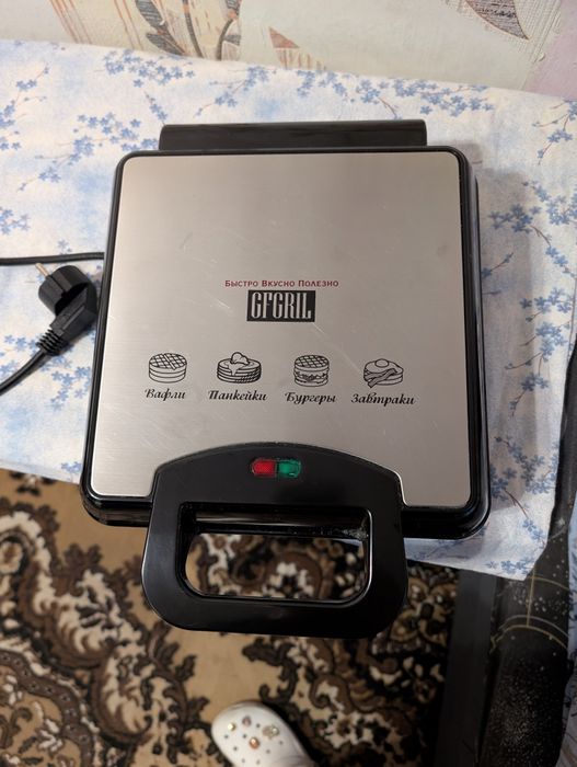 Срочно вафельница-гриль.