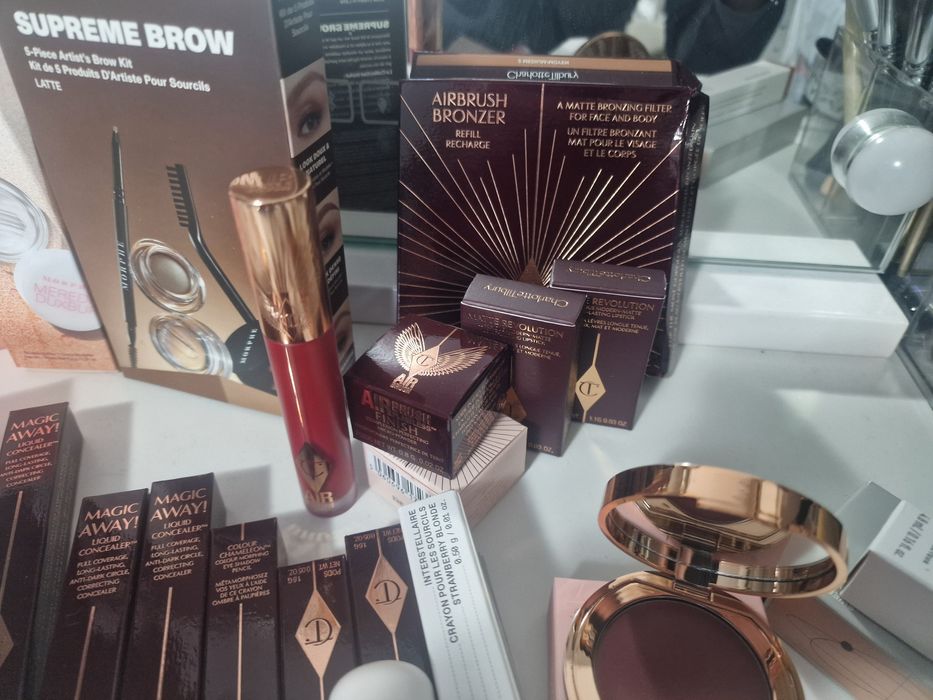 Vand lot machiaj noi