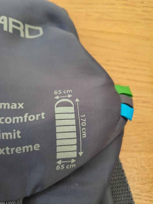 Vand 2 saci de dormit  camping, pt copii