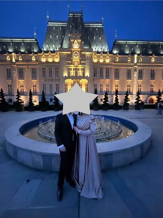 Rochie elegantǎ de searǎ