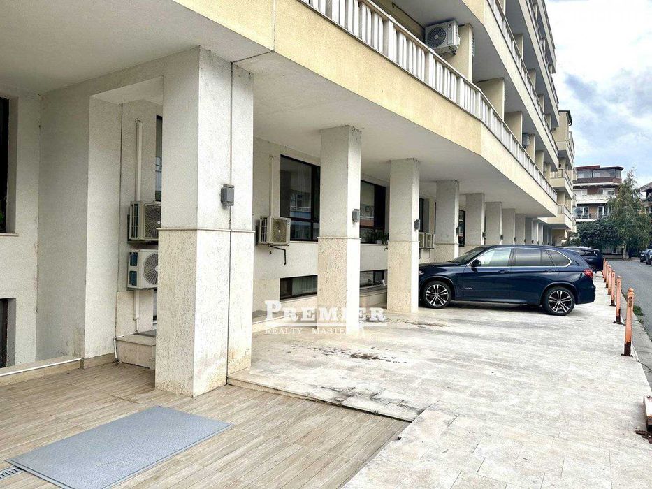 Апартамент на морския бряг в престижния квартал Сарафово