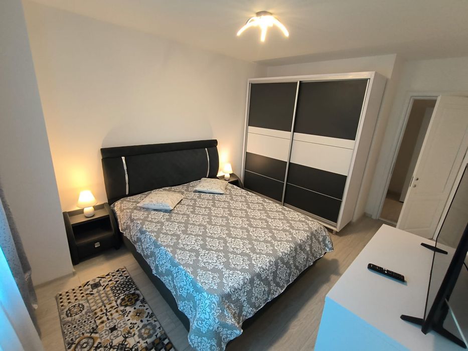 Proprietar închiriez apart doua cam bloc nou