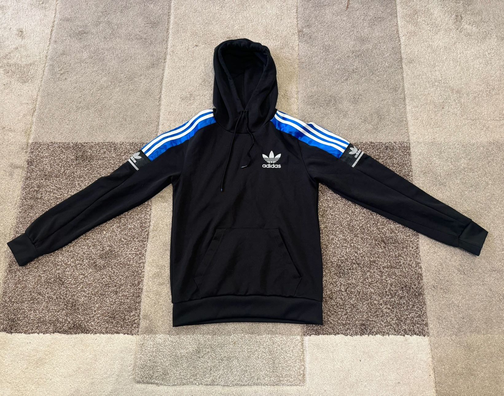 Оригинален суитшърт / суичър на Adidas