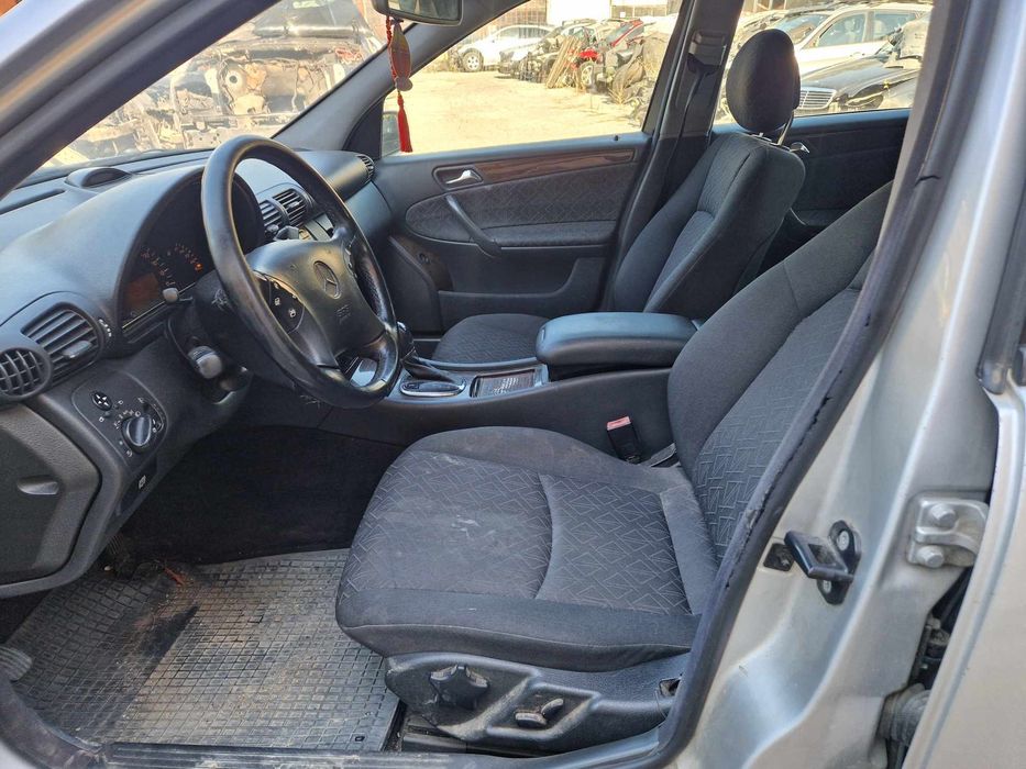 Mercedes W203 C200CDI 116кс 611 Elegance седан автоматик НА ЧАСТИ!