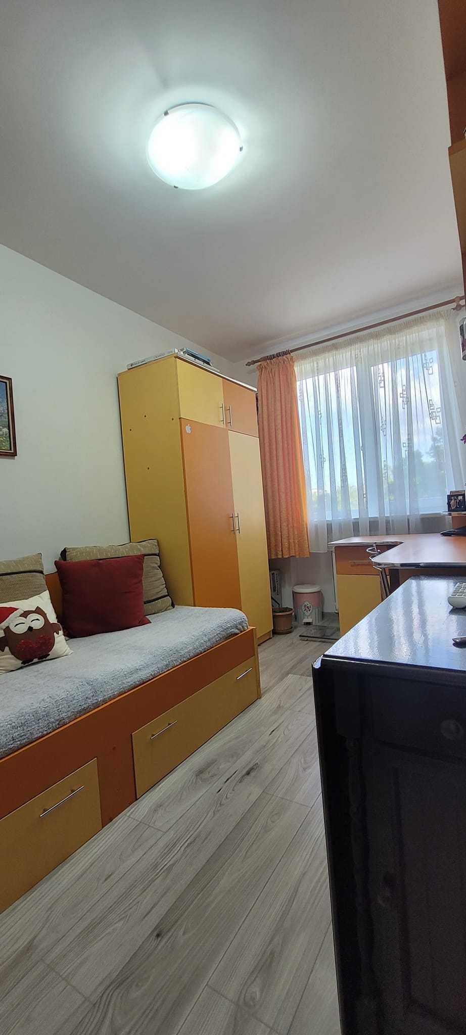 Apartament 3 camere pe Oituz