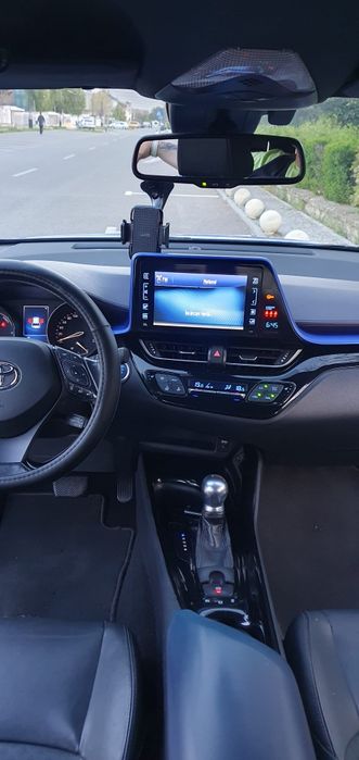 Toyota C-HR hybrid