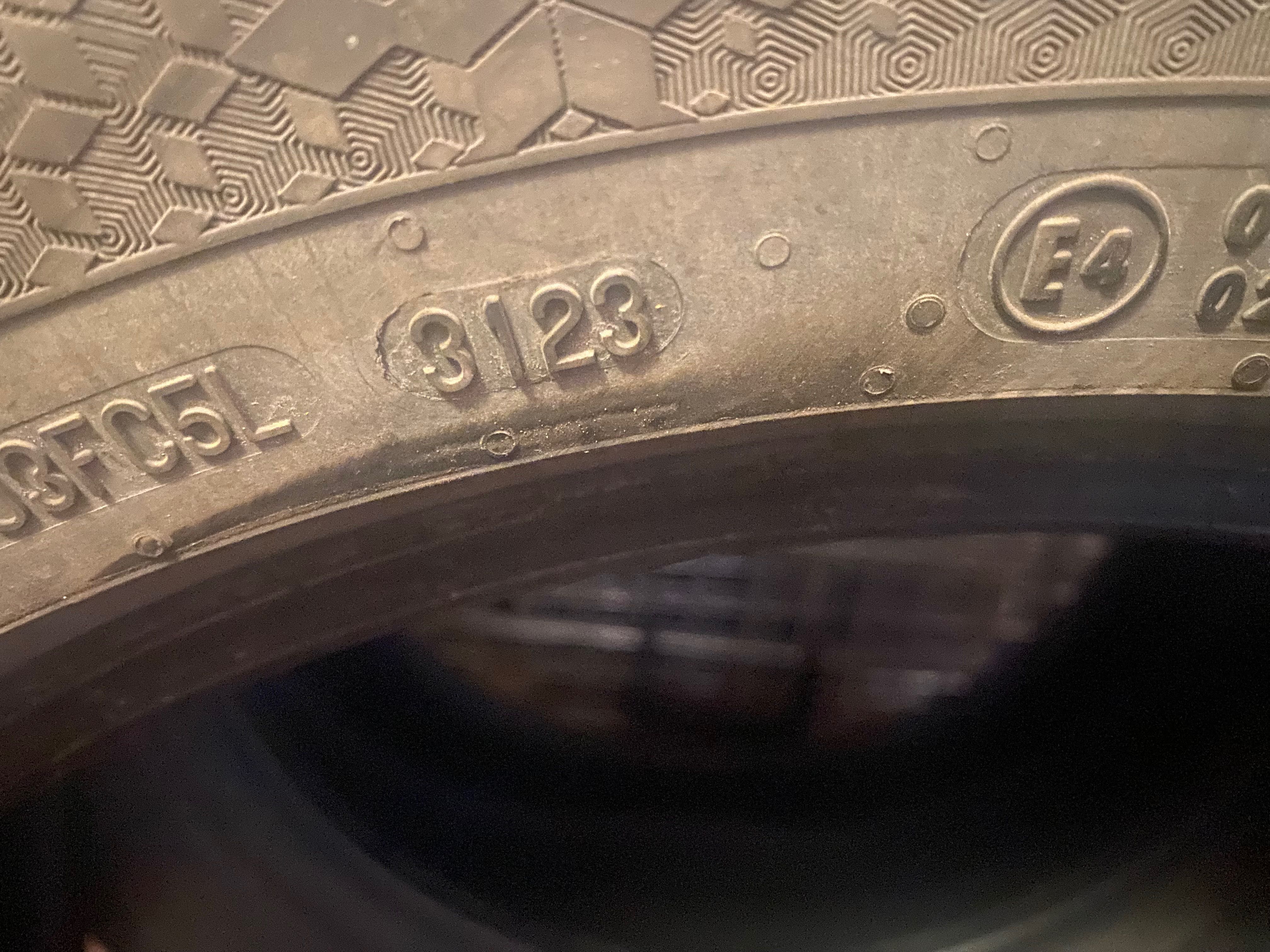 Гуми continental 225/60/17