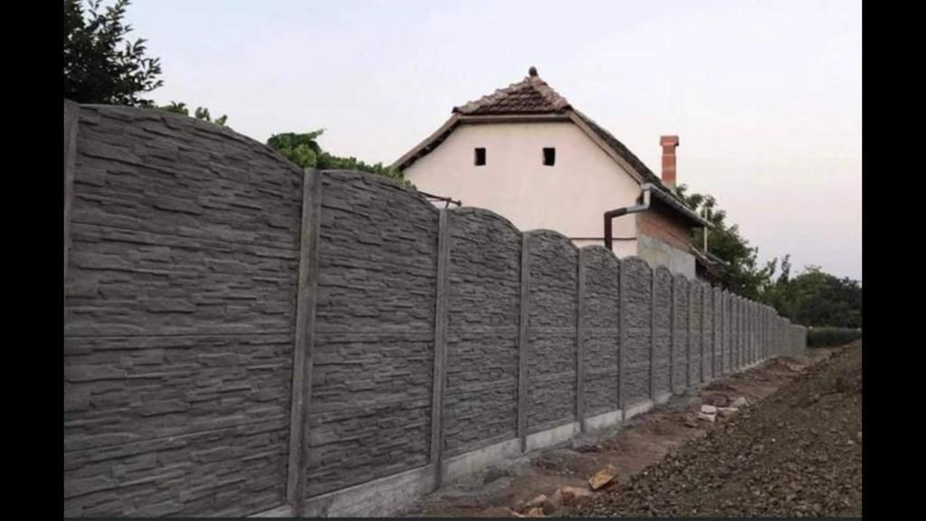 Garduri din beton .