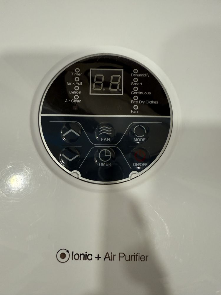 Обезвлажнител за въздух с йонизатор Rohnson R 9310 Ion