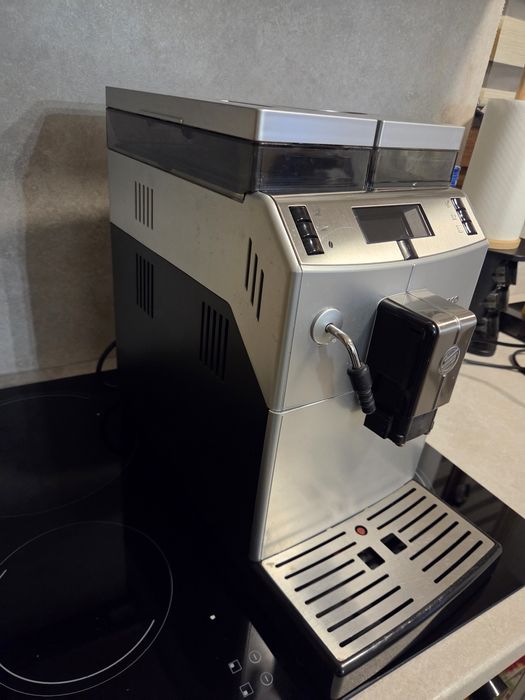 Кафе автомат Saeco Lirika