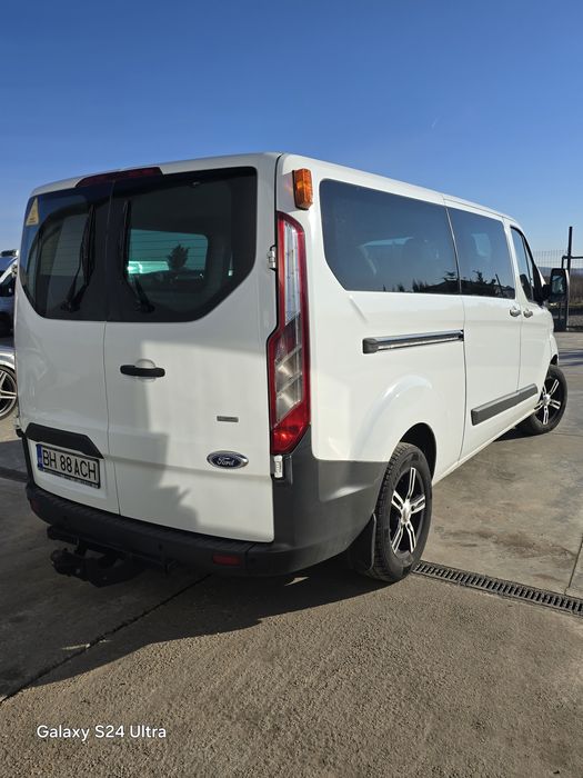 Ford Custom2.2  8+1