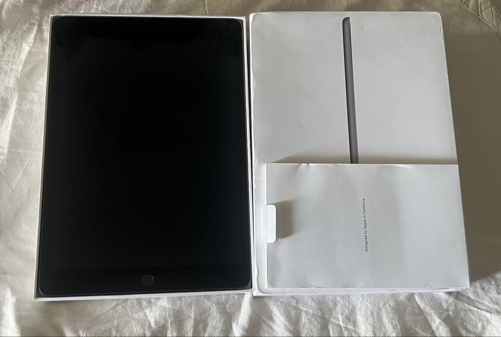 iPad 9 на гарантии от apple коробка документы