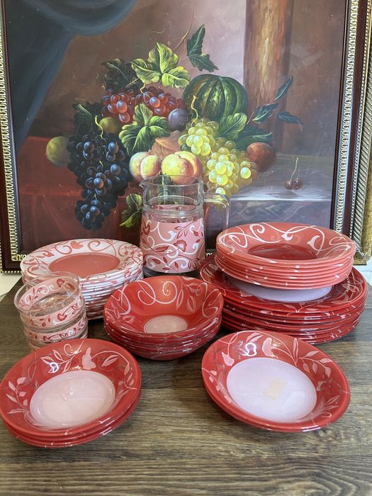 Продам столовый сервиз Люминарк