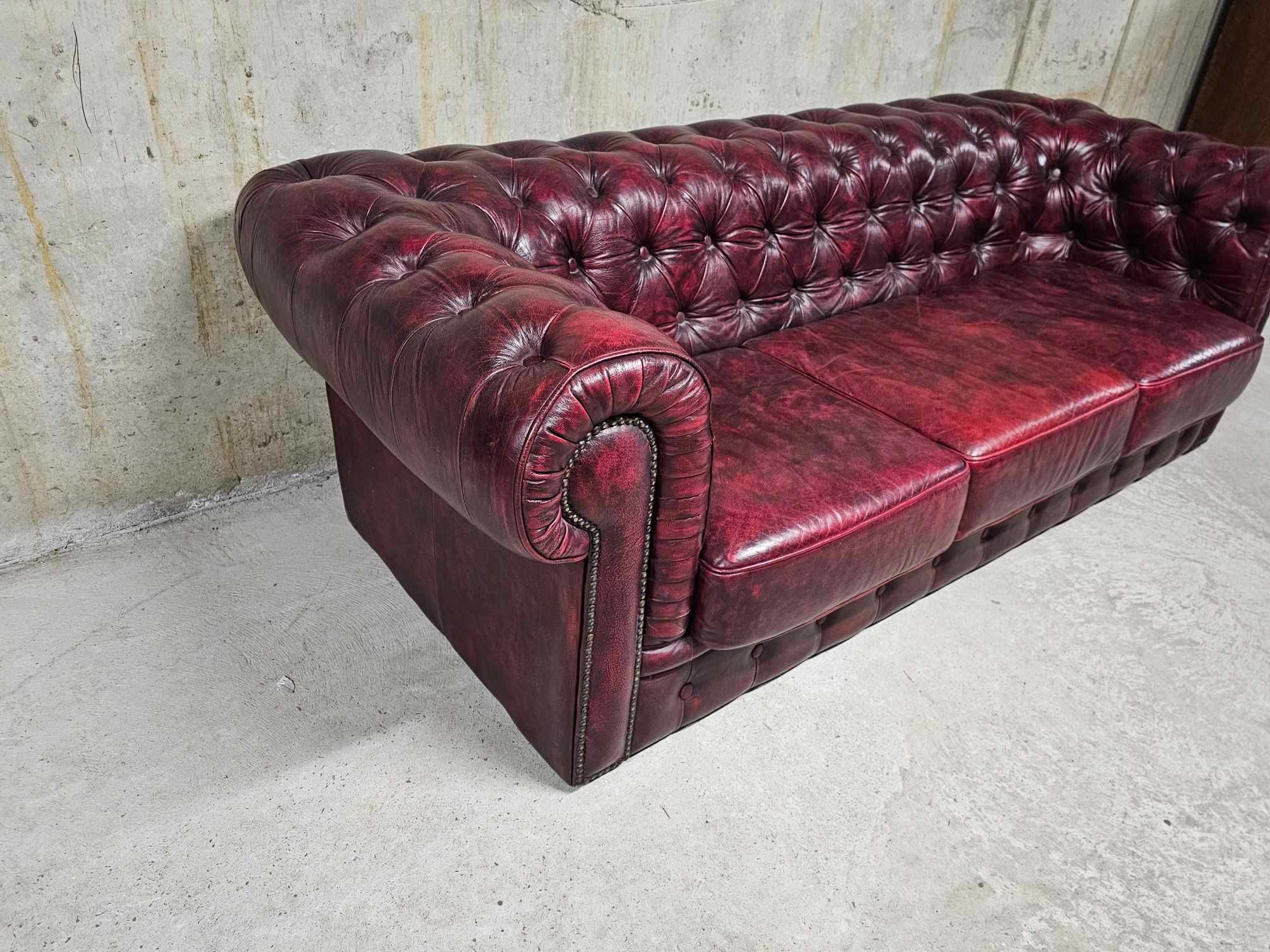 Оргинален диван в стил Честърфийлд в перфектно състояние