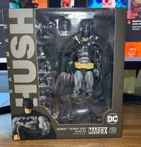 Figurina Mafex Hush Batman (Black Version)