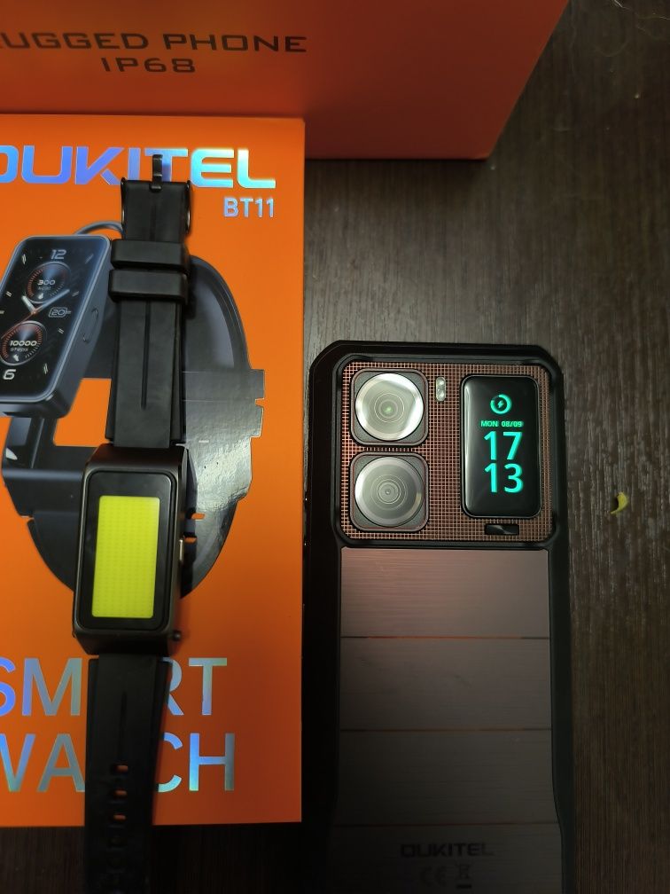 Телефон Oukitel wp 300