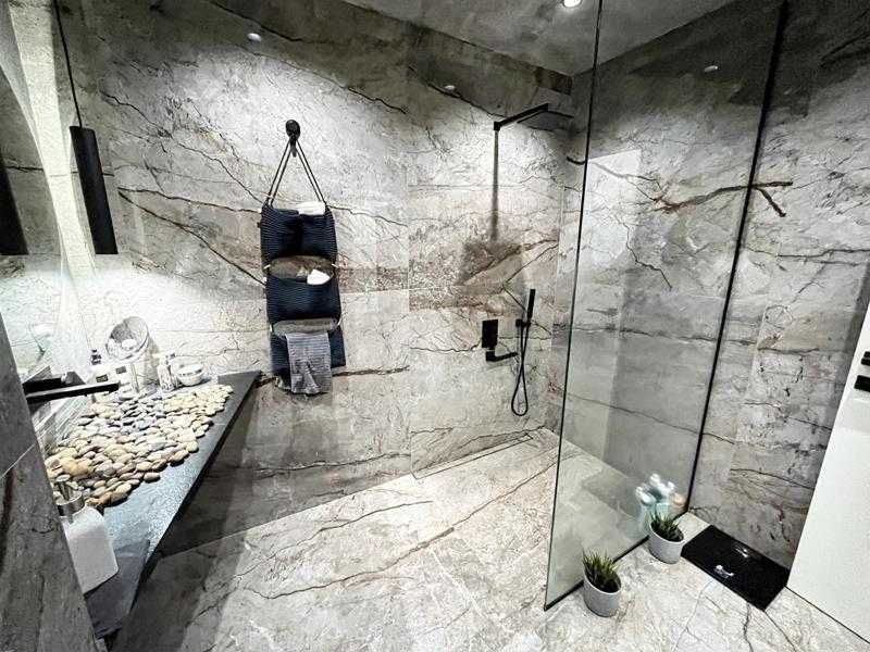 Продава се Двустаен апартамент в София, Люлин 6 - 75 кв.м за 1400 €/кв.м - Снимка #1