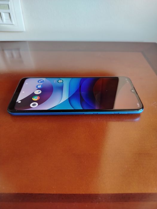 Като нов мобилен телефон Motorola e7i