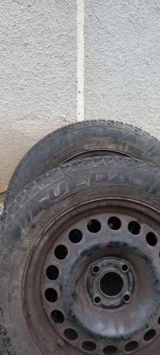 Vând cauciucuri iarna 195/65/r15