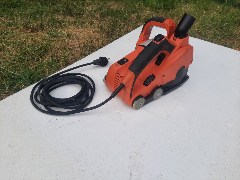 Mașină de șlițuit-făcut canale în pereți Spit D 60