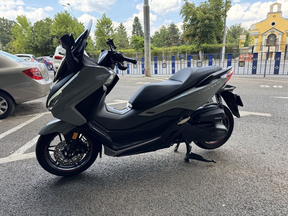 Vand Honda Forza 350/2024