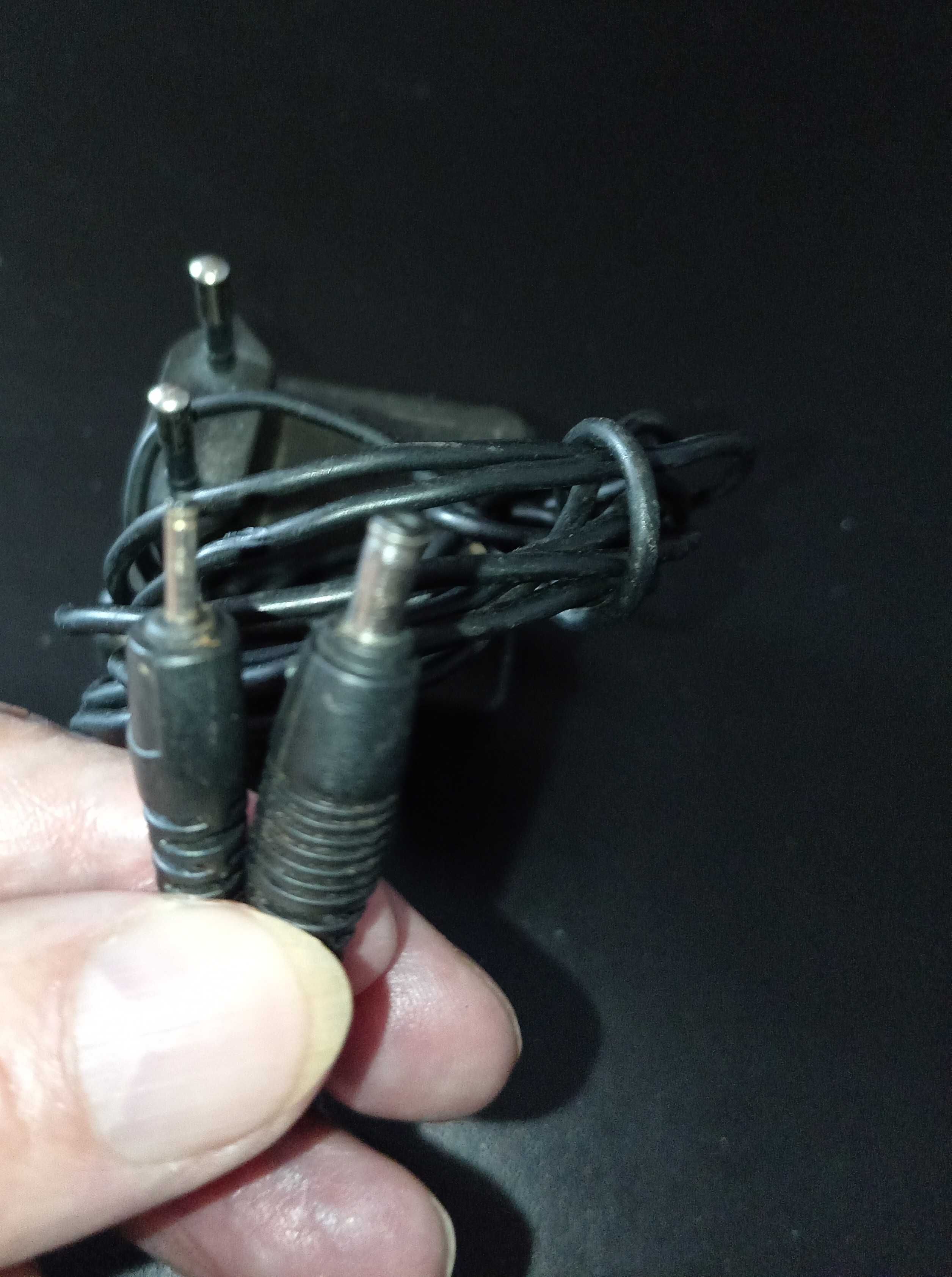 Vând încărcător Nokia cu mufă subțire si groasă