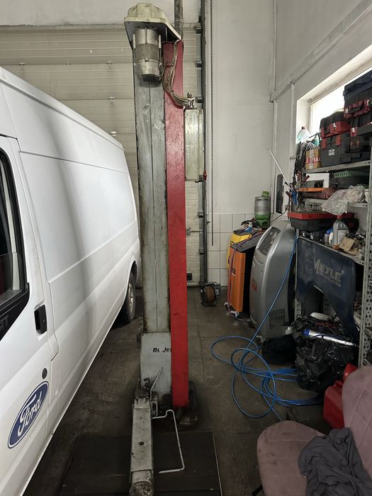 Elevator Butler 3500Kg.