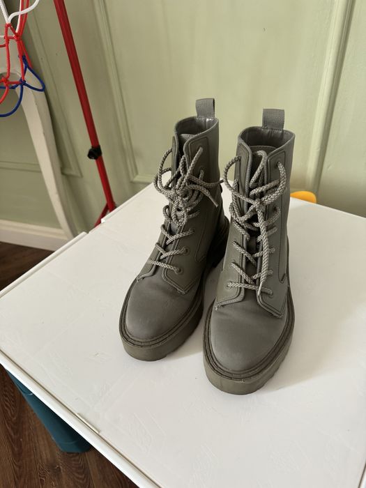 Продам ботинки Zara