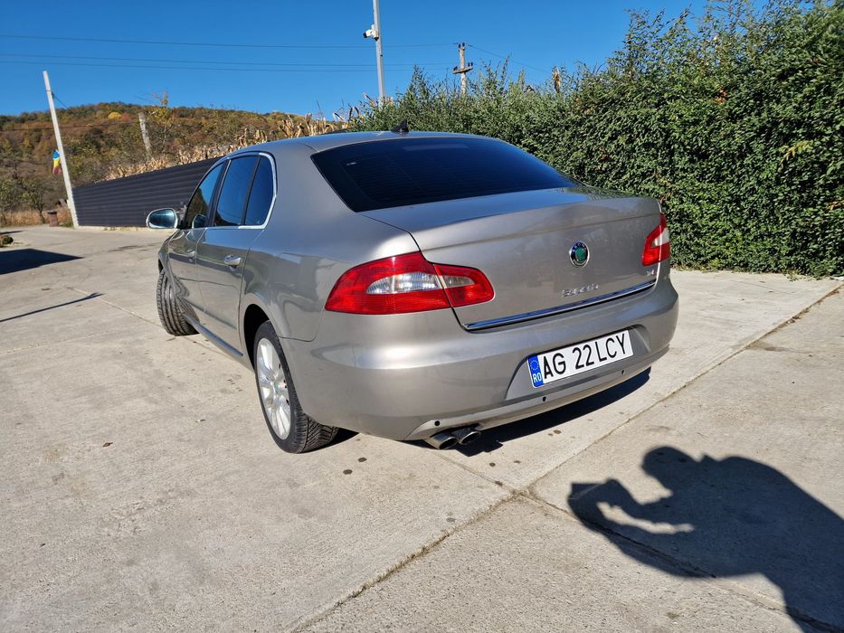 Vând Skoda Octavia superb in stare perfecta proprietar