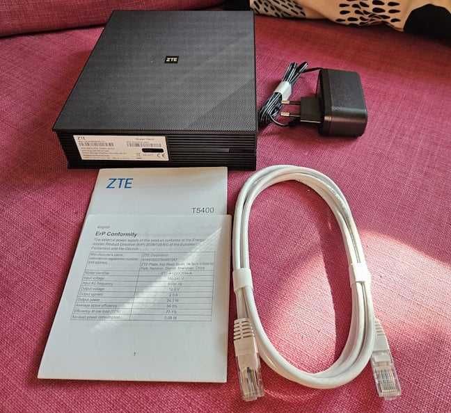 Router wireless ZTE T5400, AX5400, Dual-Band, Wi-Fi 6
