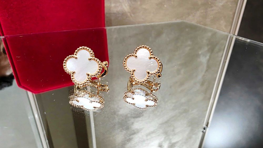 Van Cleef & Arpels VCA Rose Gold Mother of Pearl Alhambra Дамски Обеци