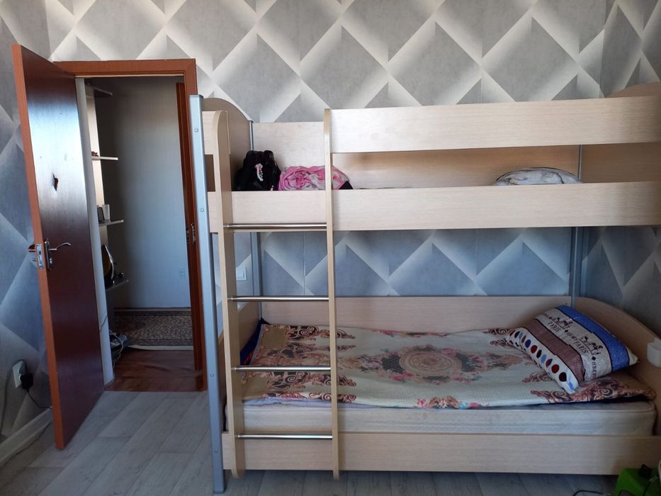 Продам 2 эт кровать
