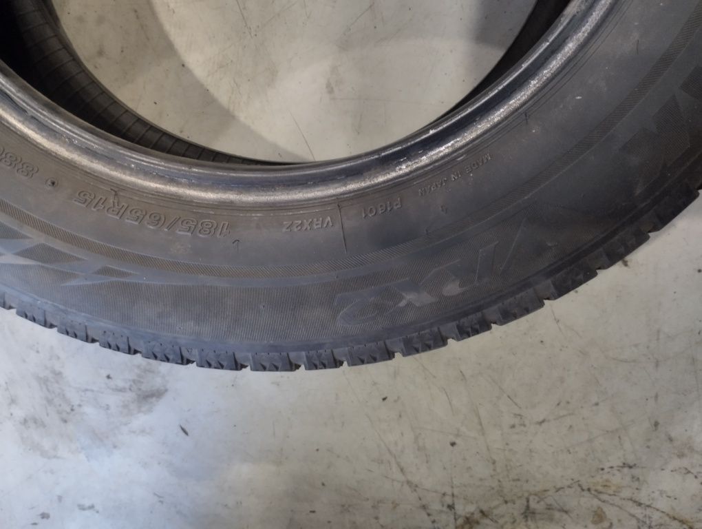 Продам одно колесо 185 65 R15