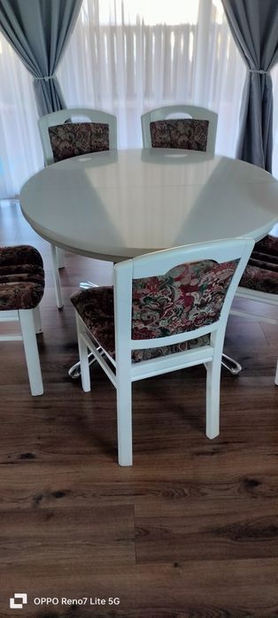 Vând set masa și 5 scaune
