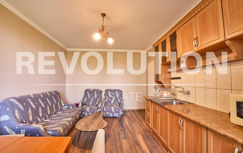 Просторен ТРИСТАЕН апартамент в кв. Христо Смирненски