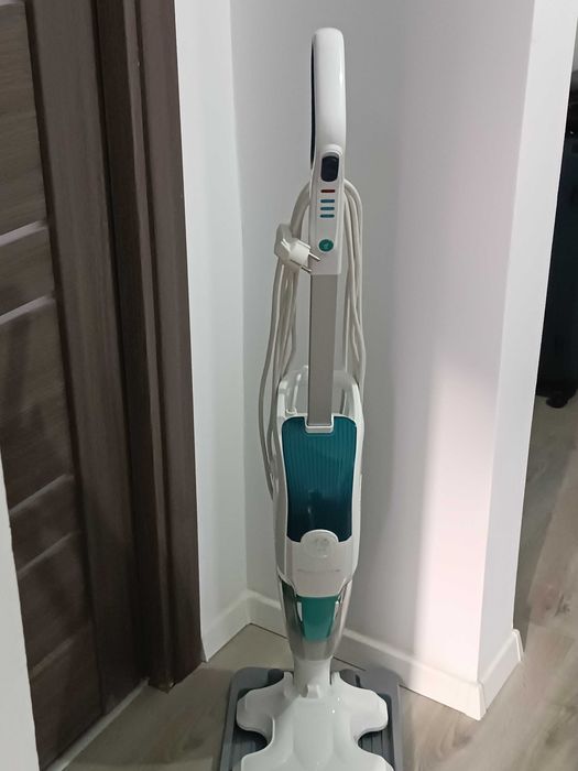 Aspirator vertical Rowenta