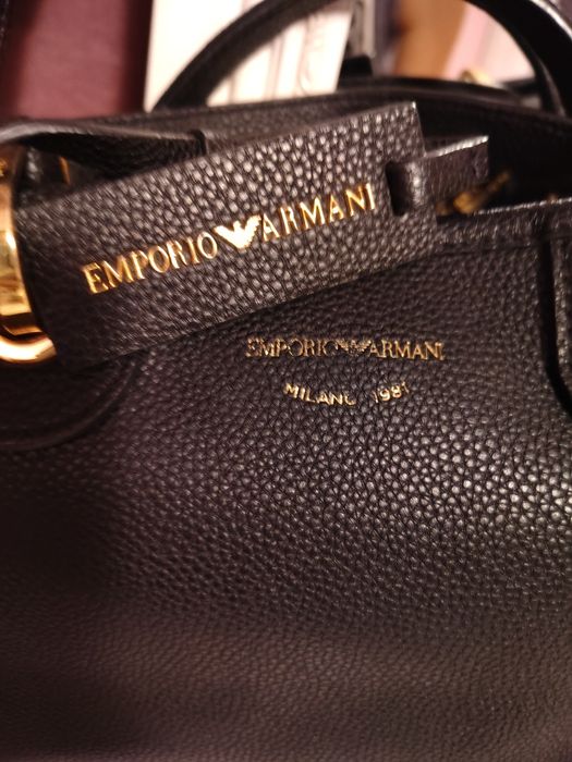 Armani -дамска чанта-намалена за черен петък!