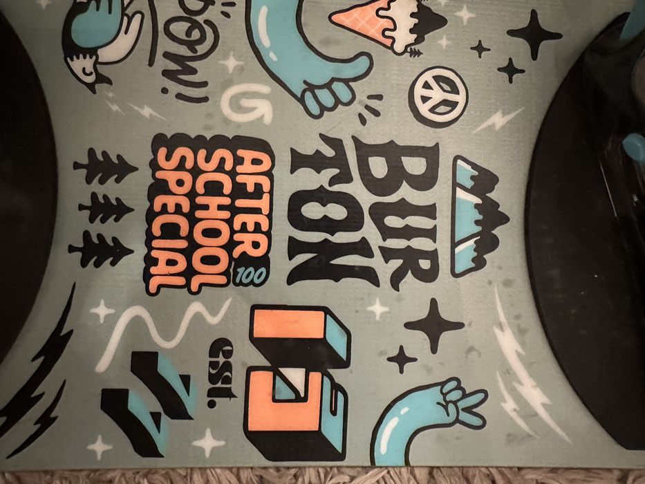 Echipament snowboard Burton pentru copii – pachet complet!