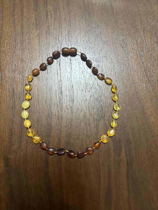 Продам янтарные бусы