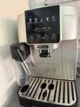 Expresor Delonghi magnifica start